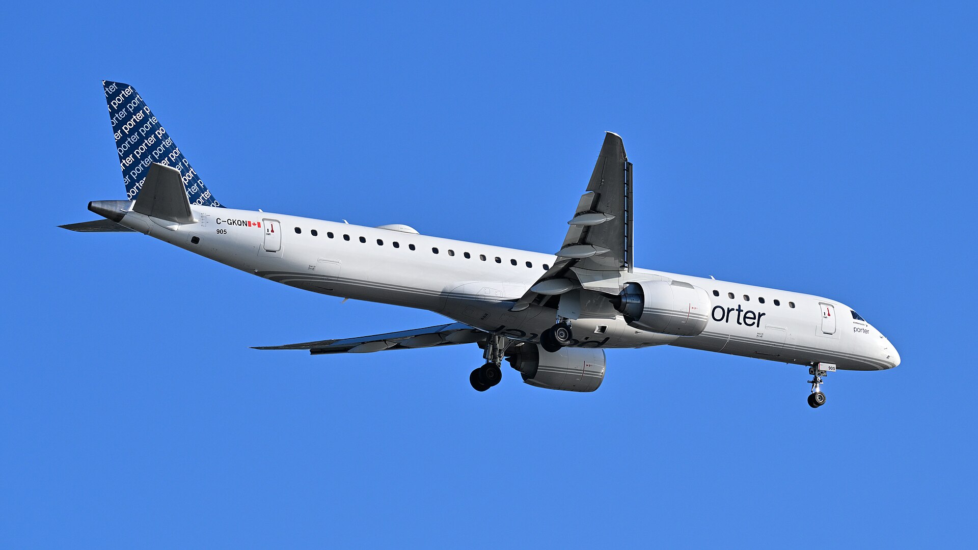 Embraer E195-E2 van Porter Airlines in de landing